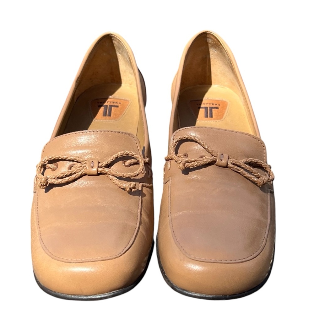 Trotters Alissa Leather  Low Heel Bow Top Loafers Made in Brazil Women’s 8N